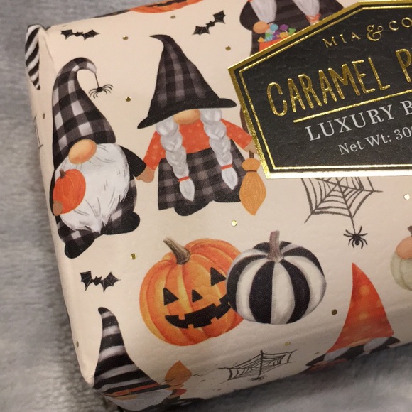Halloween Pumpkin Scented Carmel Pumpkin Luxury Hand Soap Bar by Mia & Co. NWT - Picture 11 of 12